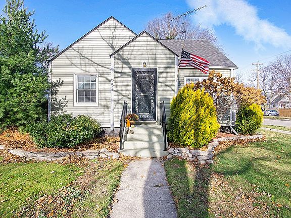 2nd image of 951 Pennoyer Ave