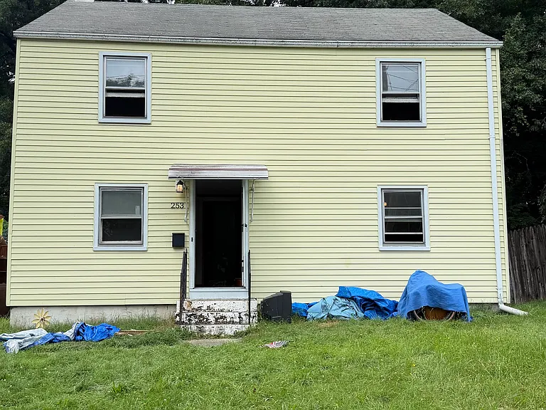 253 Hilliard St — Photo 9