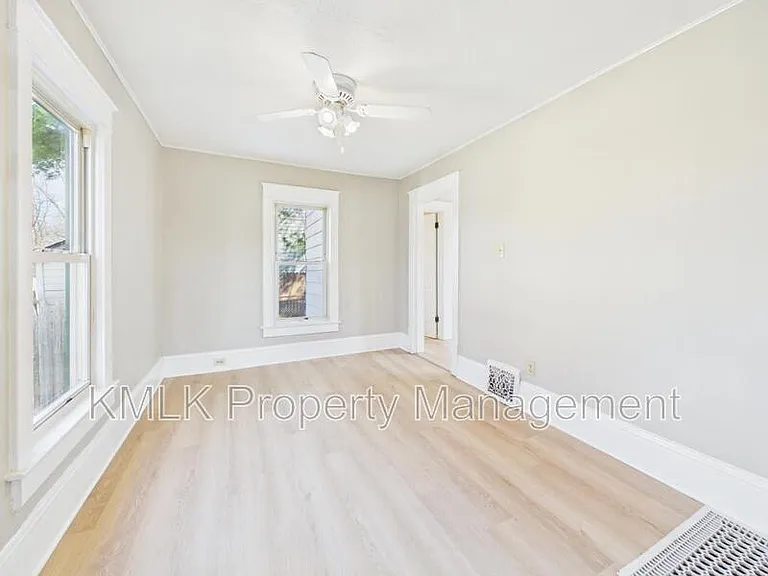 773 Montana Ave — Photo 10