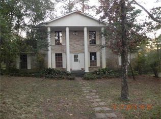 10007 Longmire Rd, Conroe, TX 77304