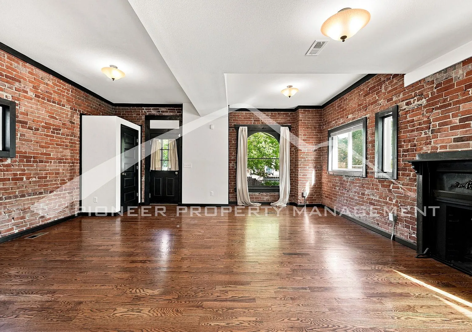 Historic Home in RiNo District with AC! — Photo 4