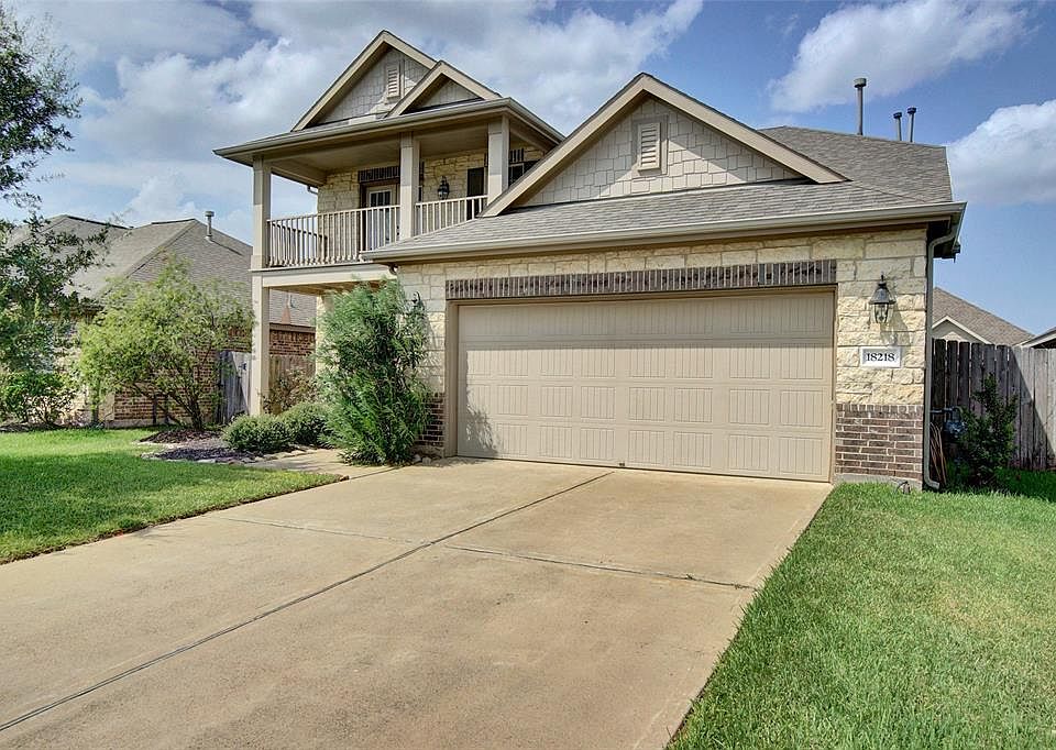1st image of 18218 Russett Green Dr