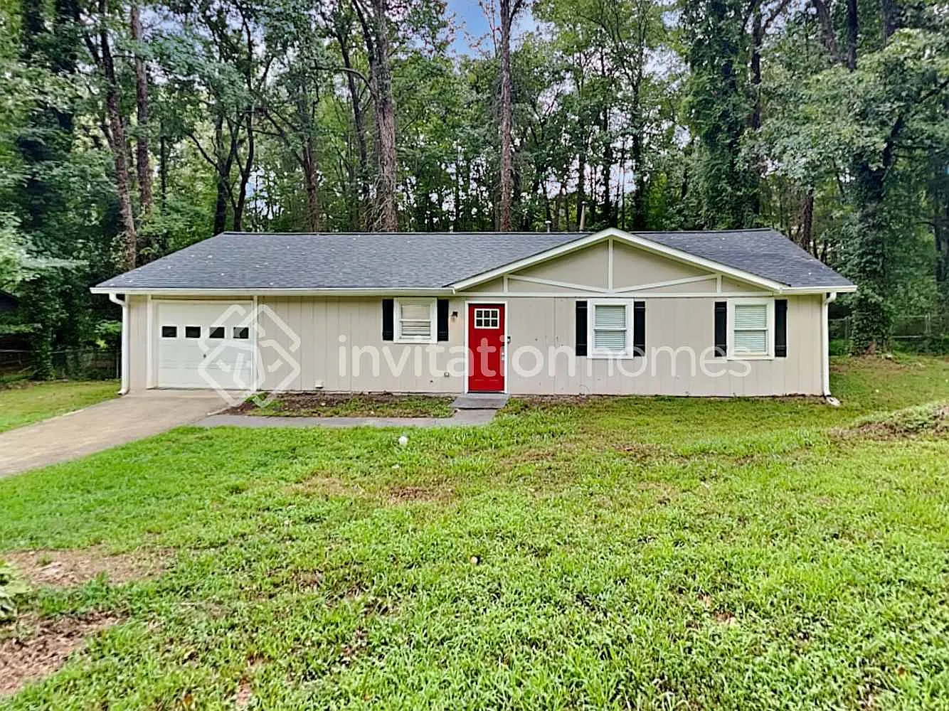 210 Hunt Ridge Dr Stockbridge, GA 30281 — Photo 1