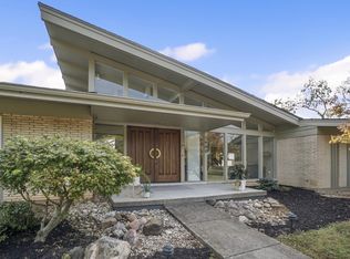 7900 Rollingknolls Dr, Cincinnati, OH 45237