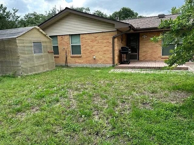 1200 Village Dr — Photo 13