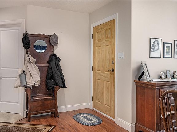 4th image of 340 Young St #12