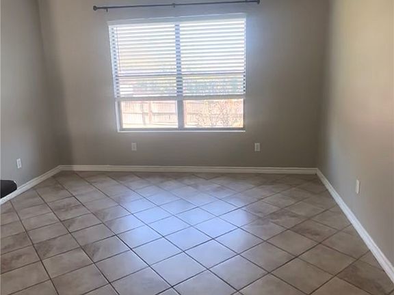 3rd image of 2227 Sun Chase Blvd