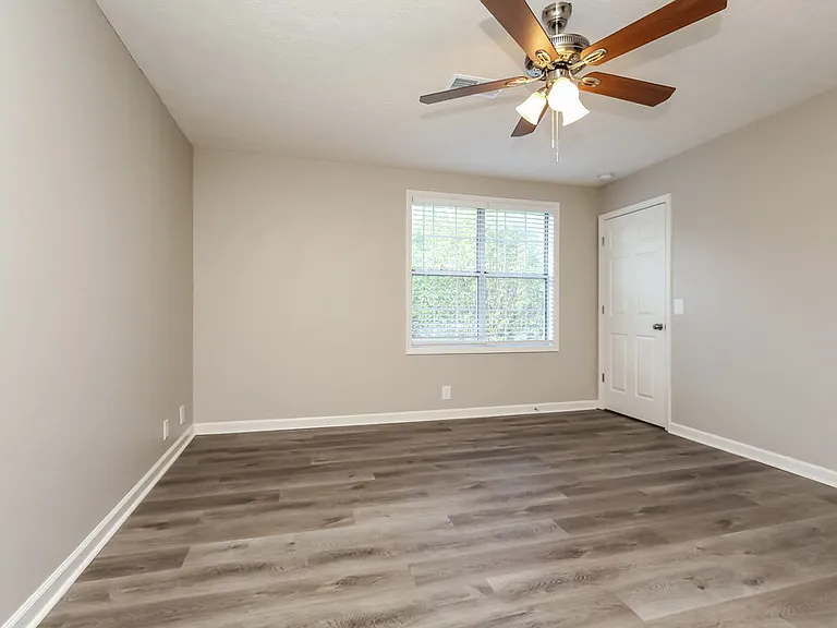 5921 Belle Oaks Pl — Photo 10