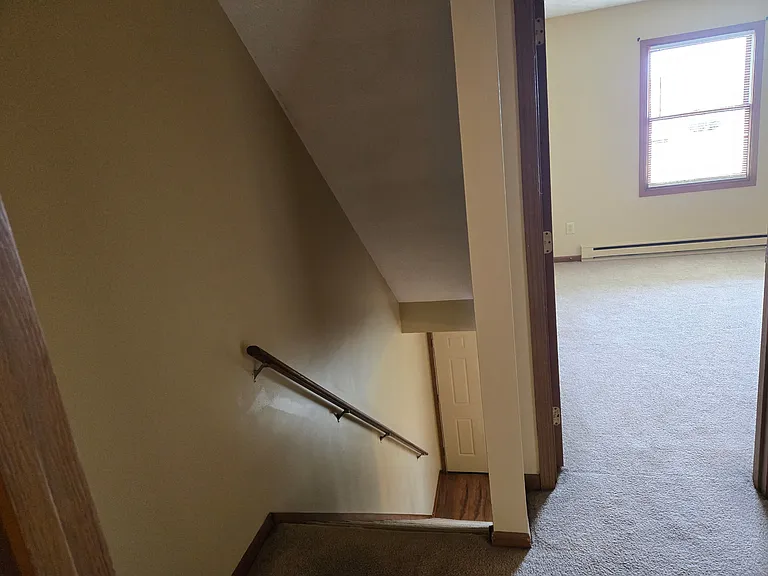 675 Mumford Dr #B — Photo 5