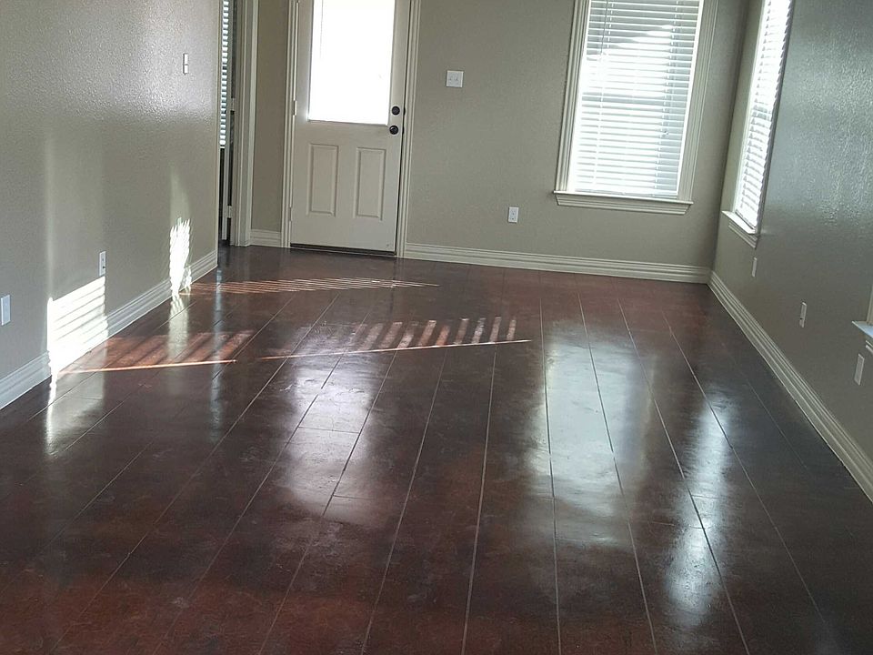 2nd image of 914A Ferrara Cir