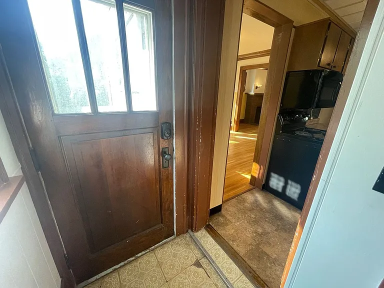 414 N 19th Ave E — Photo 18