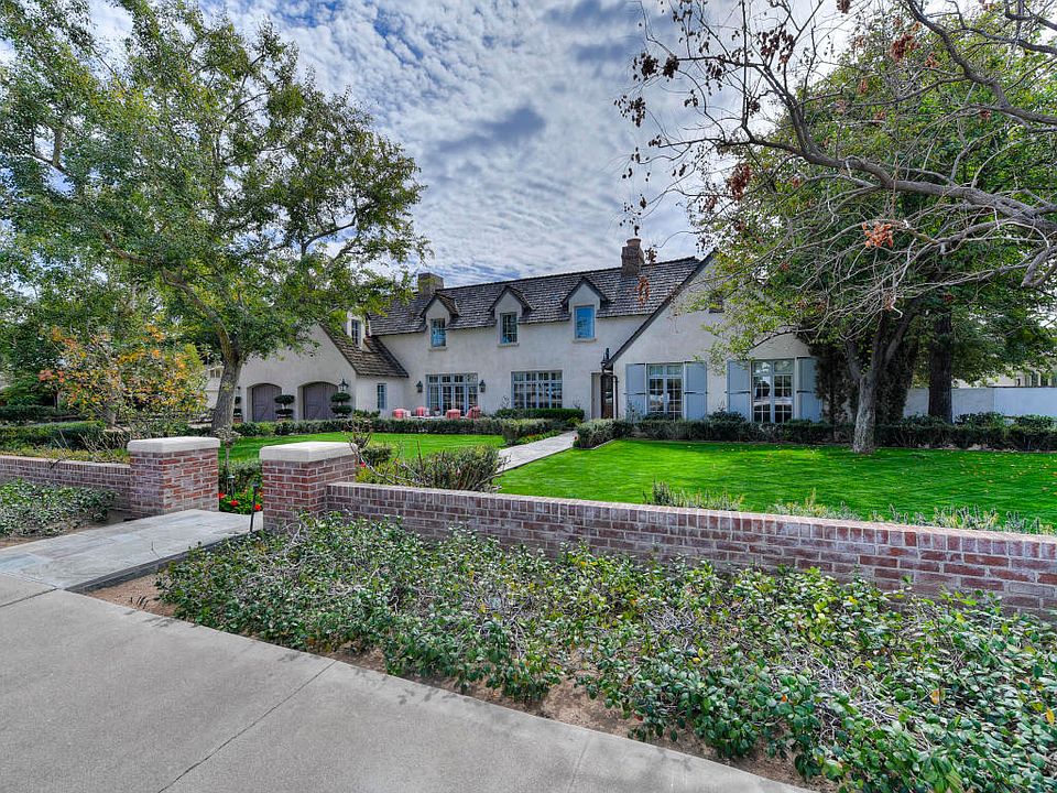 1st image of 5901 E Calle Del Norte