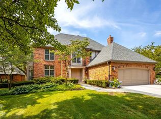 15 Windemere Pl, Grosse Pointe, MI 48236