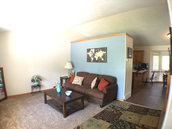 3rd image of 214 Richmond Ln