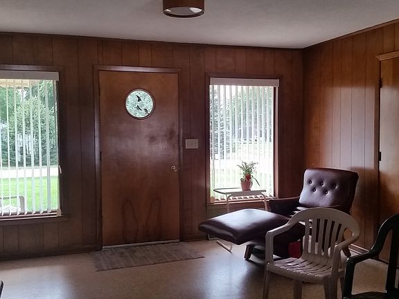 2nd image of 311 E Ellsworth Ave