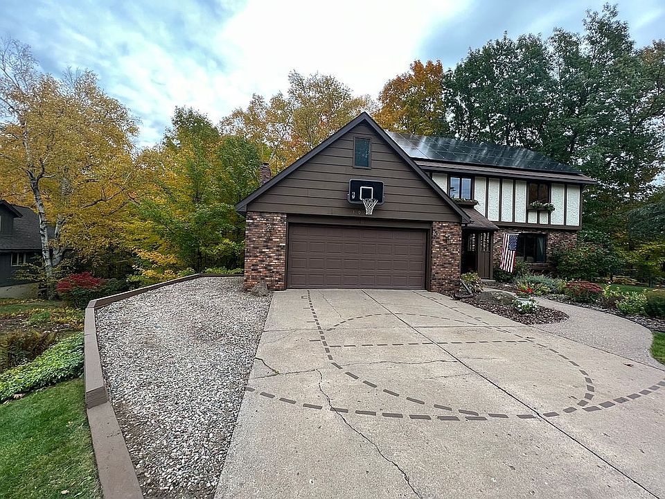 1041 Allouez Rd, Marquette, MI 49855 Zillow