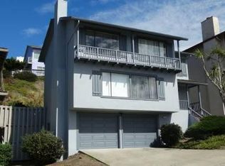 6 Holiday Ct, Pacifica, CA 94044