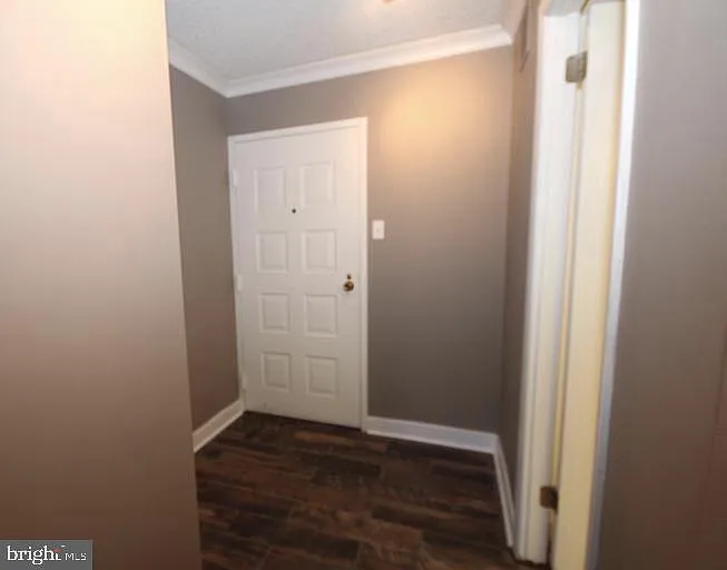 6800 Fleetwood Rd #214 — Photo 2