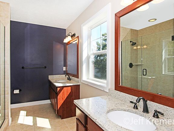 3rd image of 3005 Sandy Ct