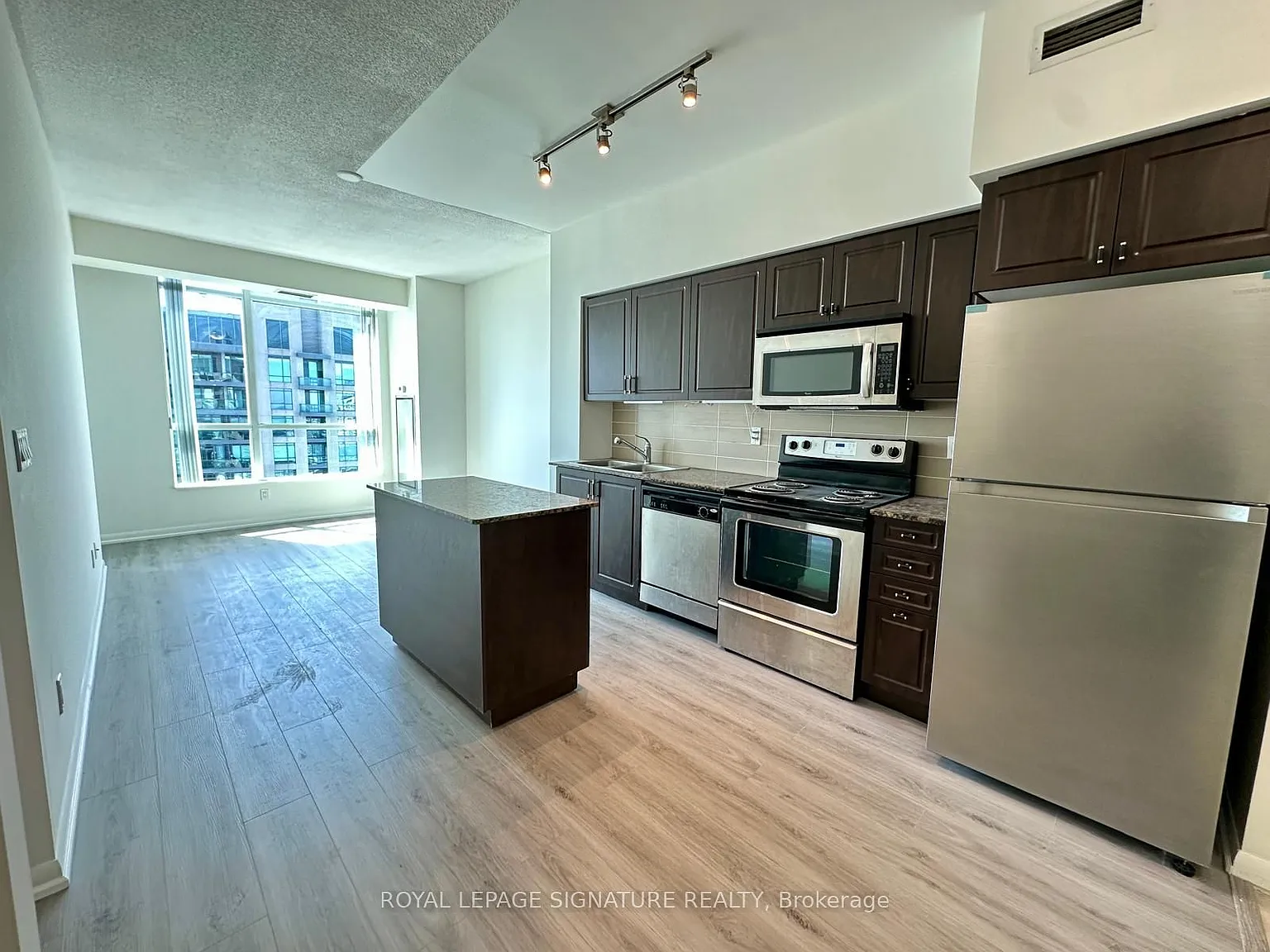 2 bed, $2,700 — Photo 4