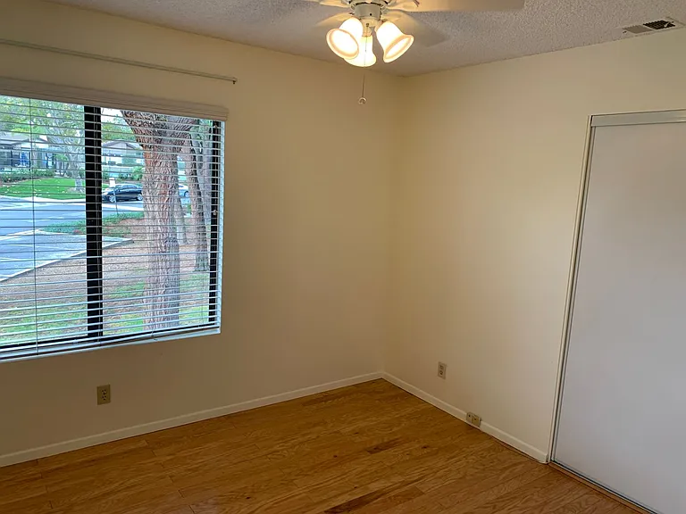 4955 Galano Dr — Photo 16