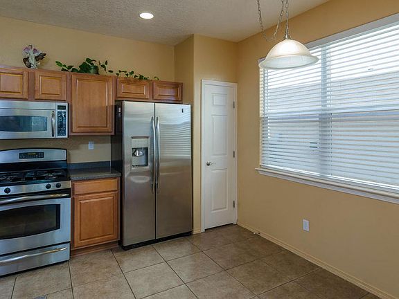 4th image of 10000 Mogollon Dr NW