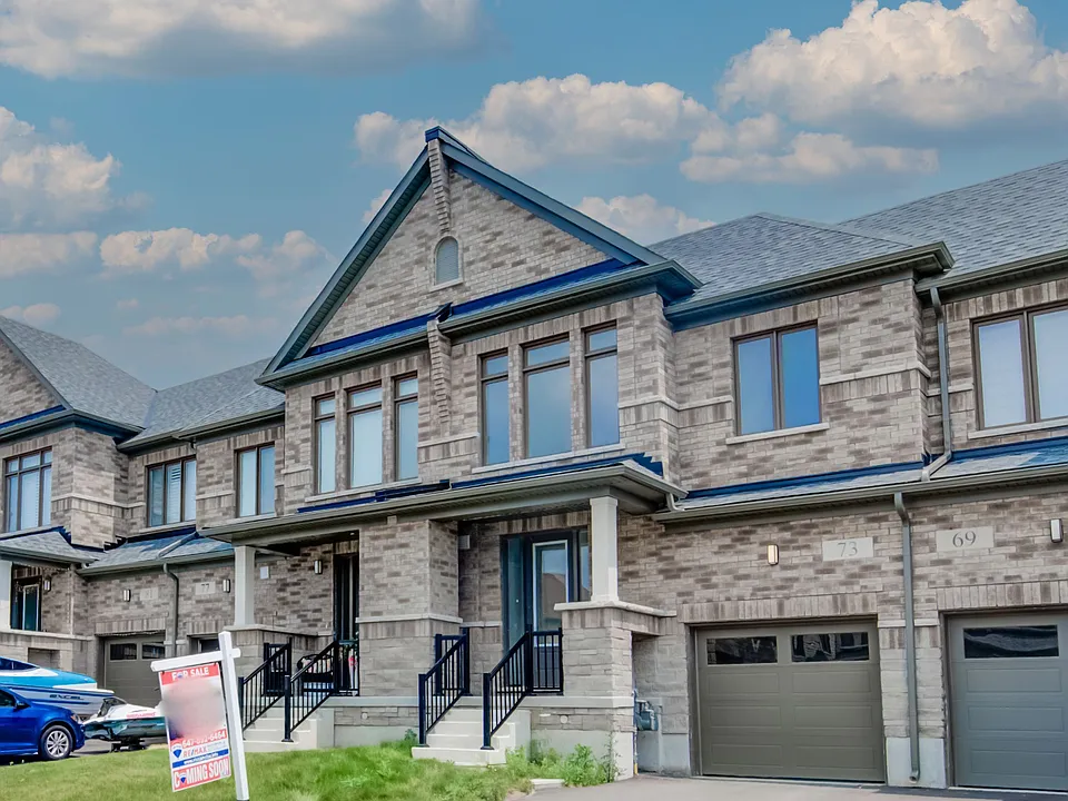 73 Prince Phillip Blvd