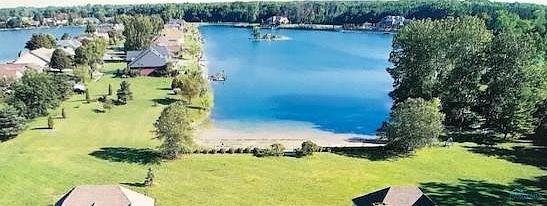 1st image of 801 E Shoreline Dr