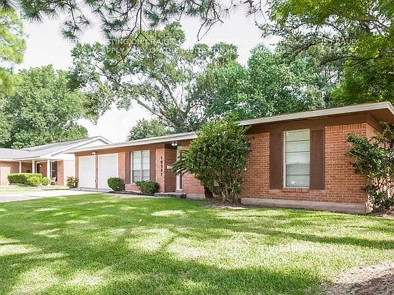 3rd image of 10351 Carlow Ln