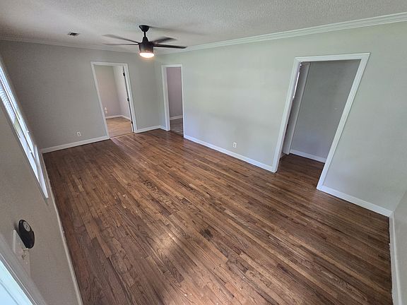 3rd image of 105 Westfield Dr
