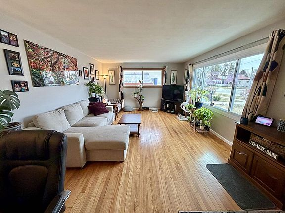 5th image of 1009 30th Avenue