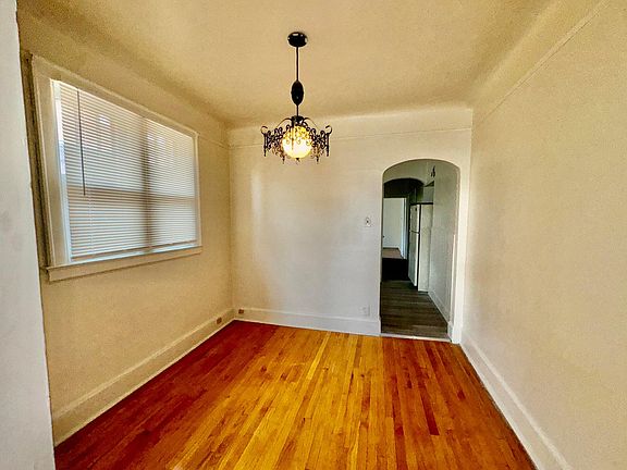 4th image of 2681 Pasadena St
