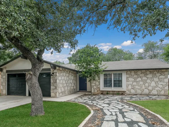 6767 country field, San Antonio, TX 78240