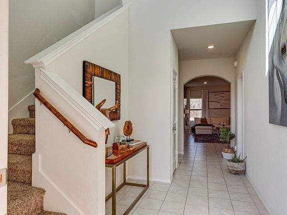 5th image of 2353 Stefani St