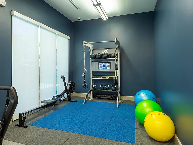 Cross training studio