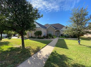 126 Daisey Ln, Justin, TX 76247