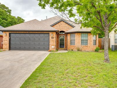 2907 Shawnee Trl, Lake Worth, TX, 76135