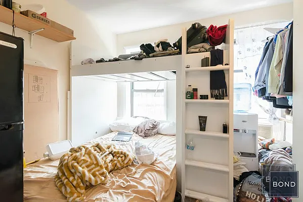 Rented by Bond New York | media 69