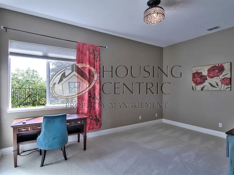 1323 Souza Dr — Photo 22