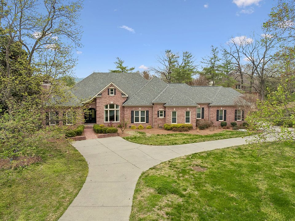 1st image of 525 Dekemont Ln