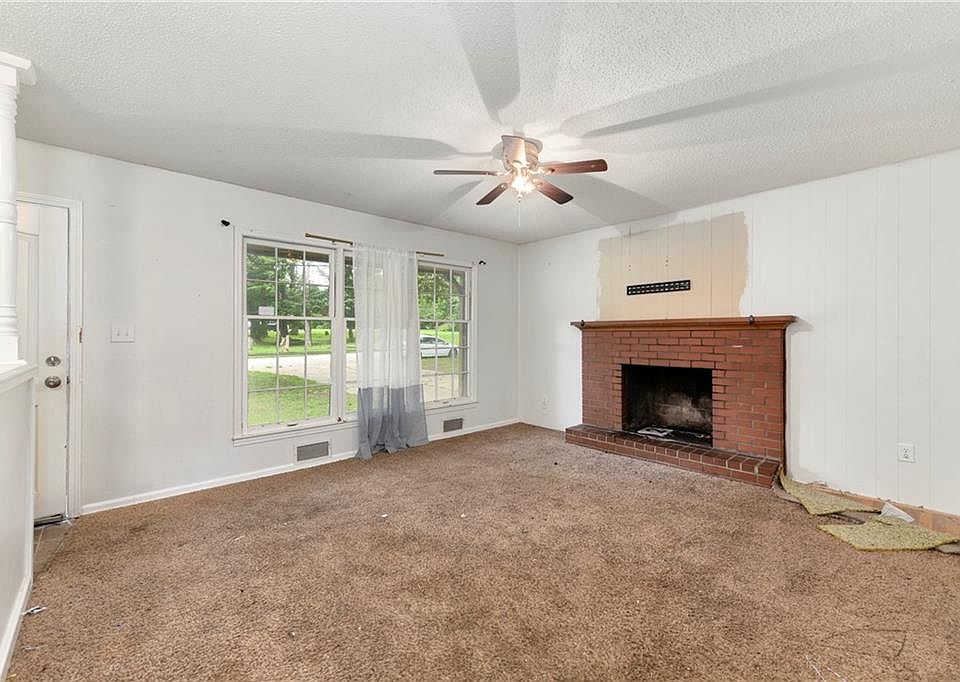 13419 Parker Ave, Grandview, MO 64030 Zillow