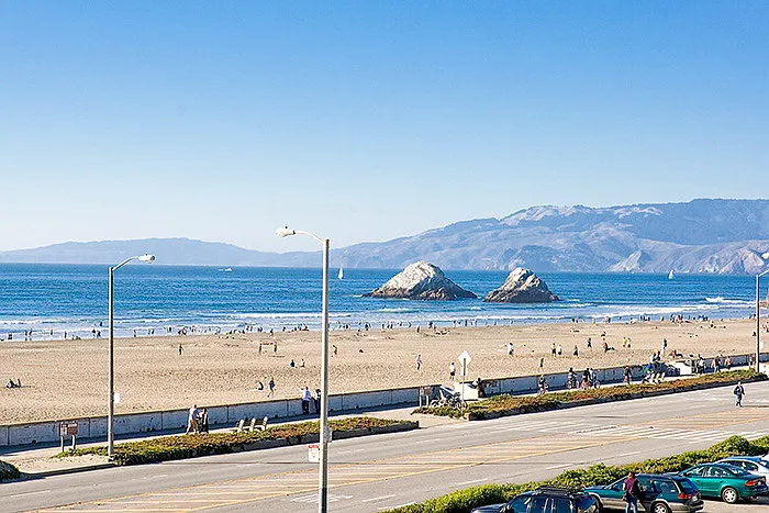 La Playa St — Photo 19