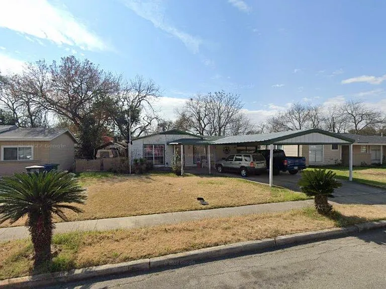 146 Felton Dr — Photo 1