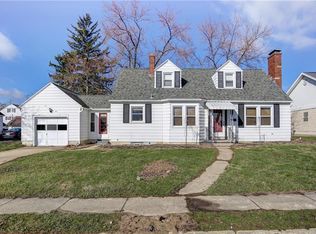 671 Vine St, Brookville, OH 45309