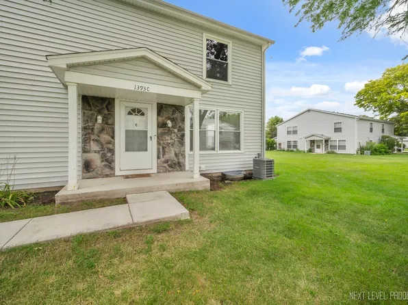 1393 S Glen Cir, Aurora, IL 60506