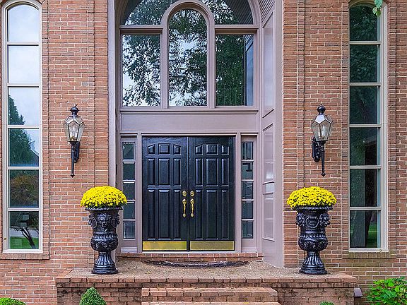 4th image of 7507 Pine Knoll Cir