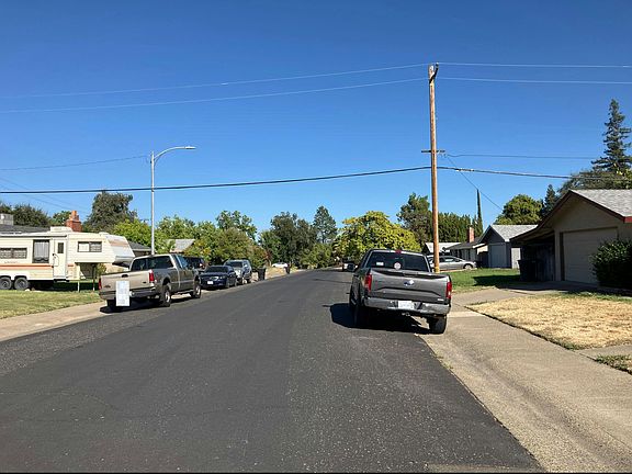 4th image of 1213 Gerry Way
