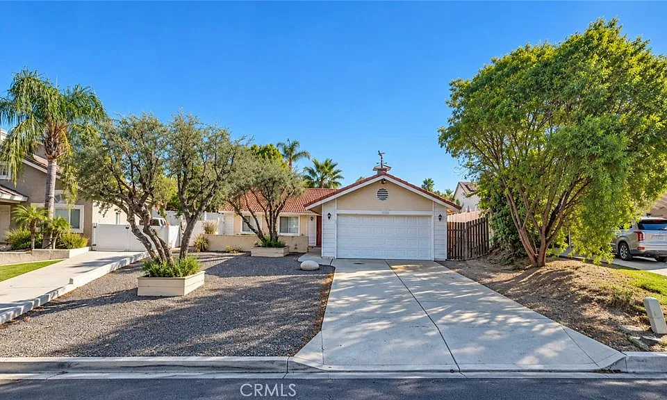 23040 Pheasant Dr