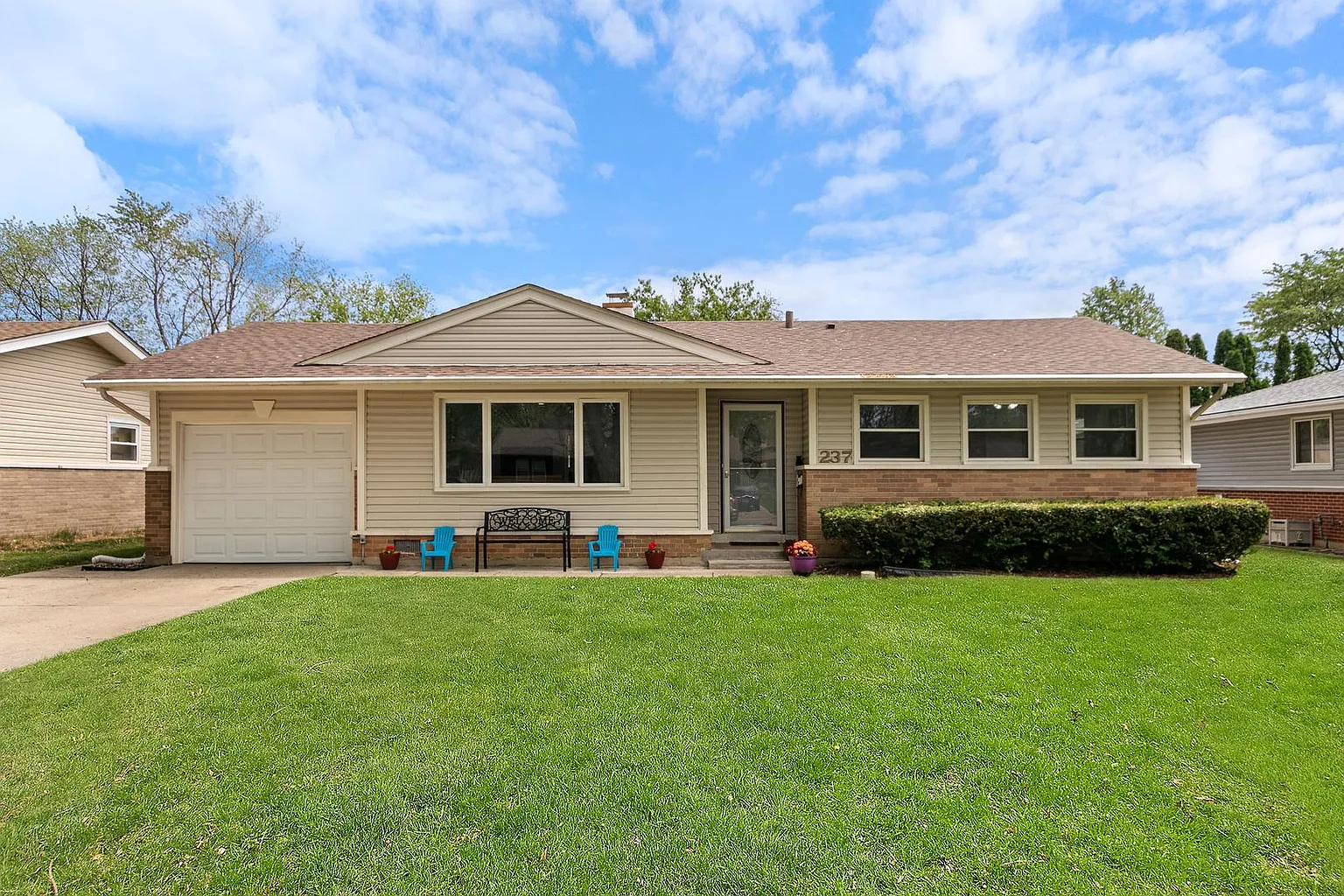 237 Wildwood Rd photo 1