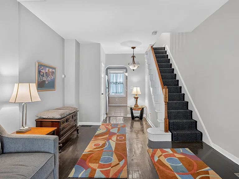 602 S Macon St — Photo 5